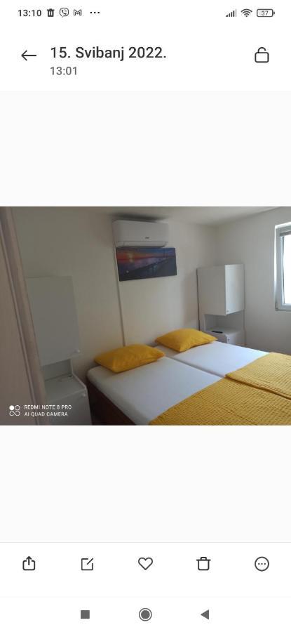 Appartamento Sunce Apartman Bratkovice 1-8C Drače Esterno foto